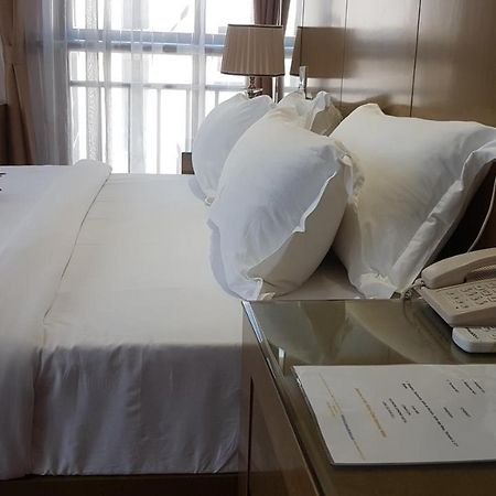 Edmond Hotel 布拉柴维尔 外观 照片