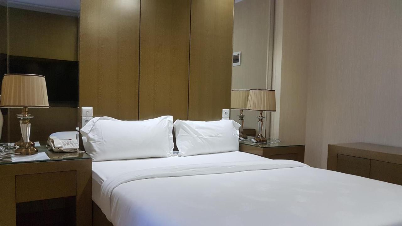 Edmond Hotel 布拉柴维尔 外观 照片