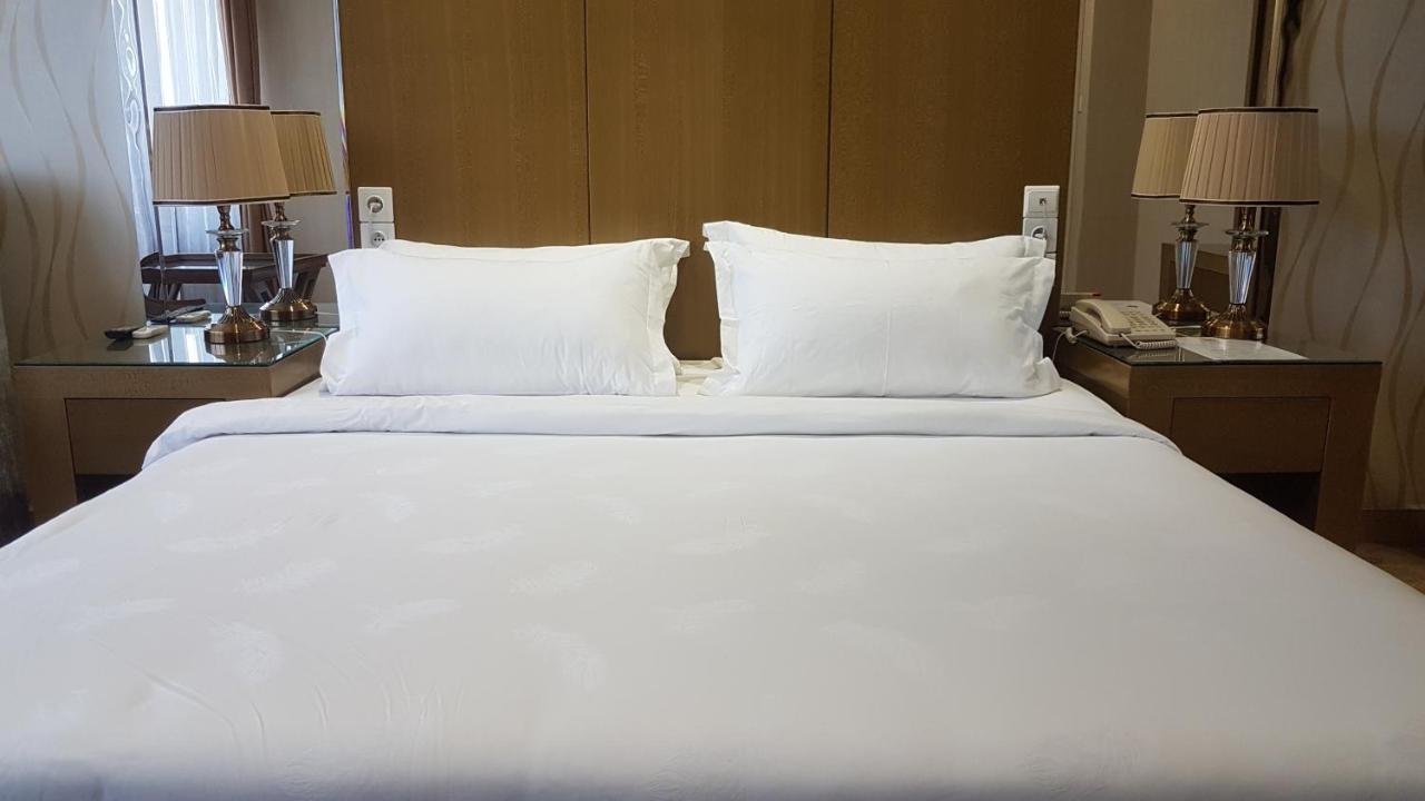 Edmond Hotel 布拉柴维尔 外观 照片
