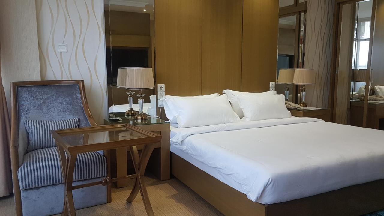 Edmond Hotel 布拉柴维尔 外观 照片