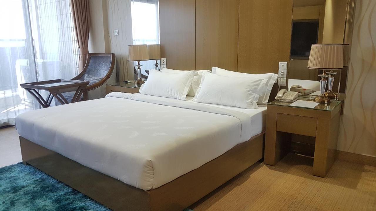 Edmond Hotel 布拉柴维尔 外观 照片